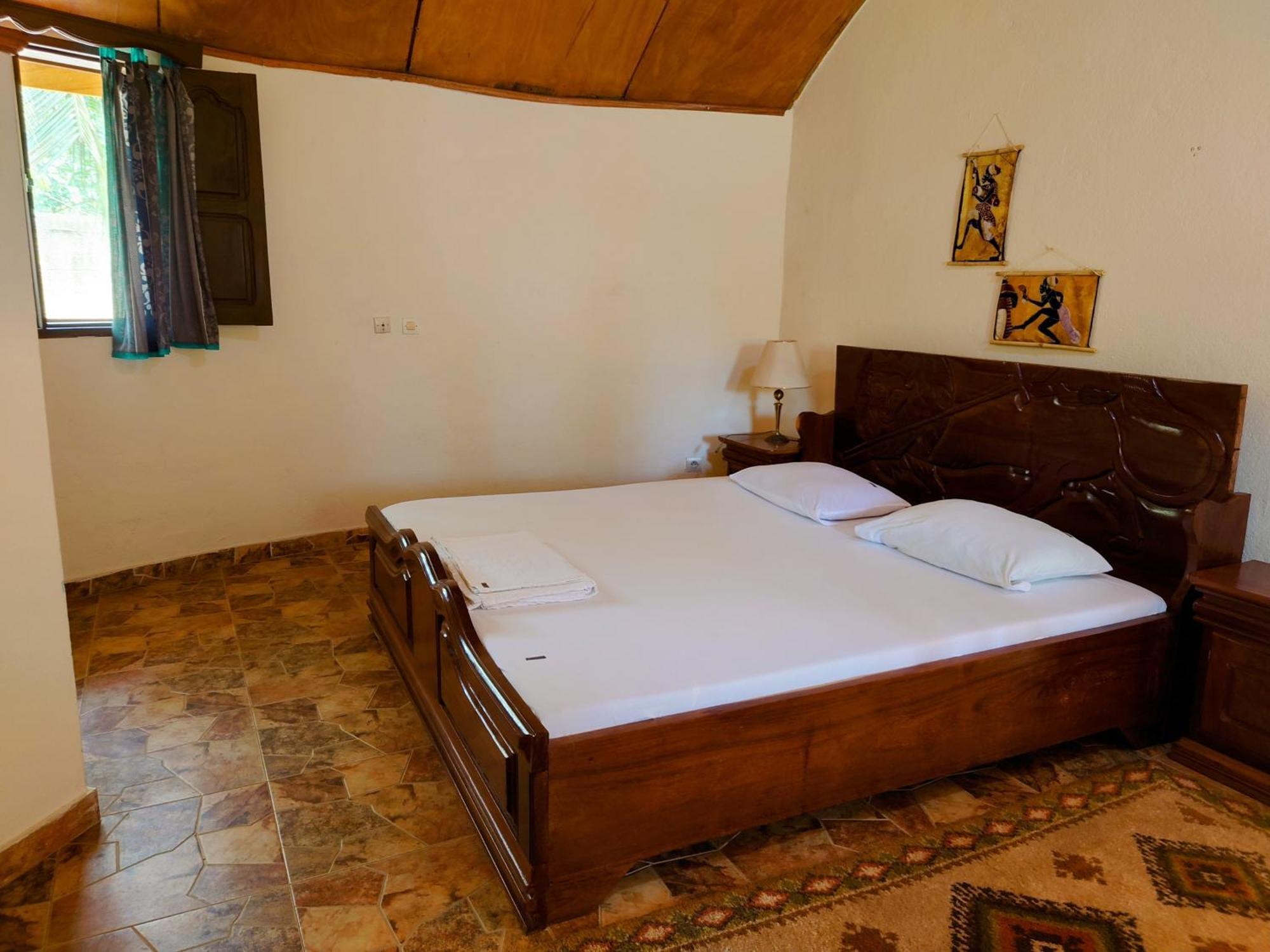 Rundbungalow Auf Lionsrest Grand-Bassam Buitenkant foto